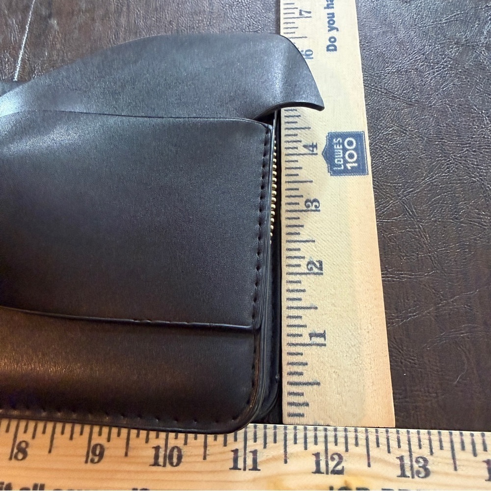 A New Day Elegant Black Bow Clutch 2 pockets with card holders Wristlet - Picture 2 of 8